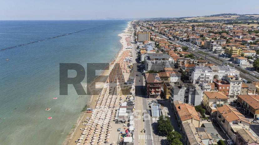 Appartamento in Via Foglia 4 — foto 41 di 41