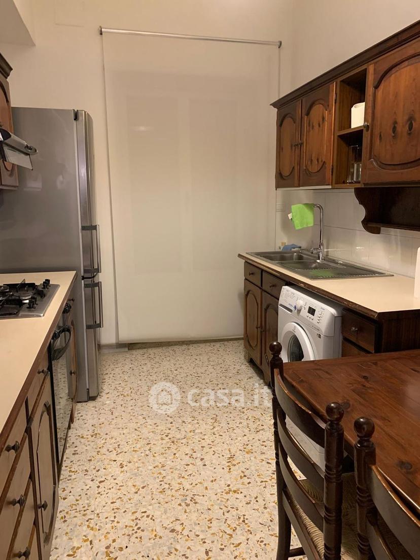 Stanza in Via degli Abeti — foto 11 di 13