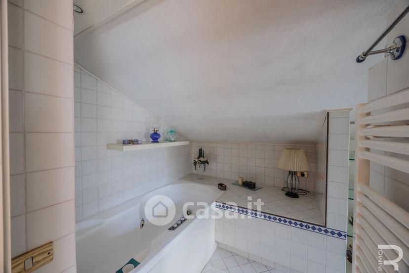 Villa in Via Mozza di Barga — foto 13 di 47