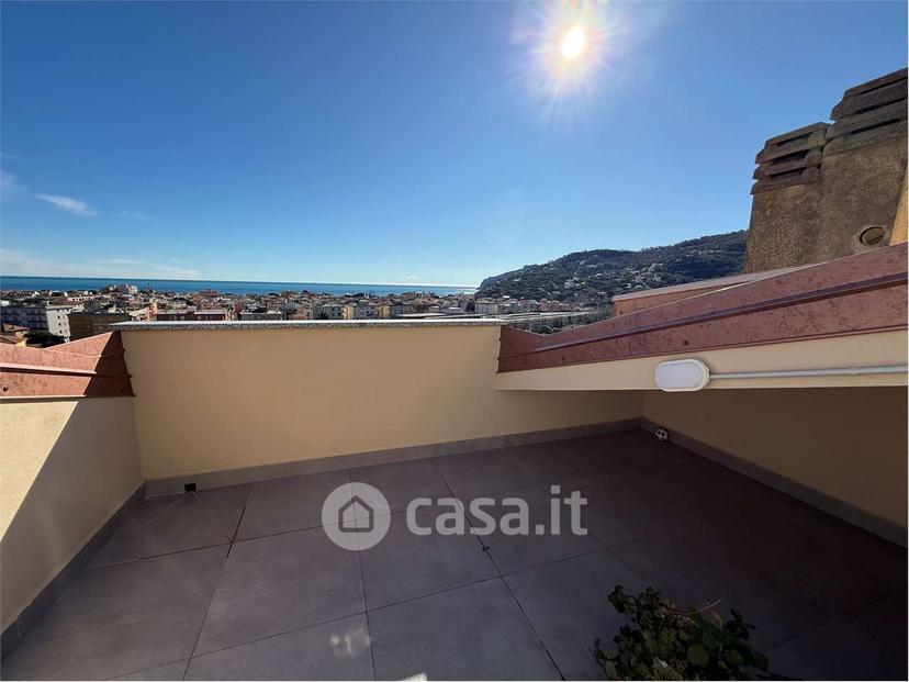 Trilocale in Via alla Rocca 12 — foto 3 di 22
