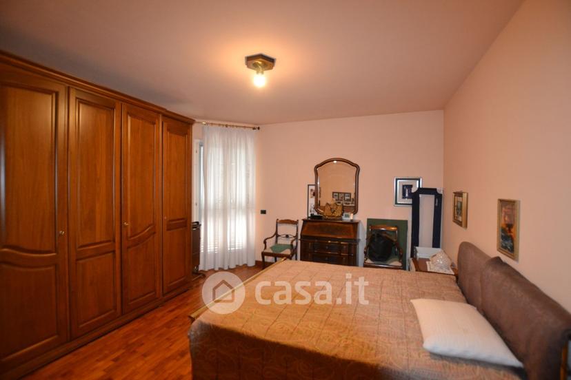 Villa in Via Roma 11 — foto 22 di 40