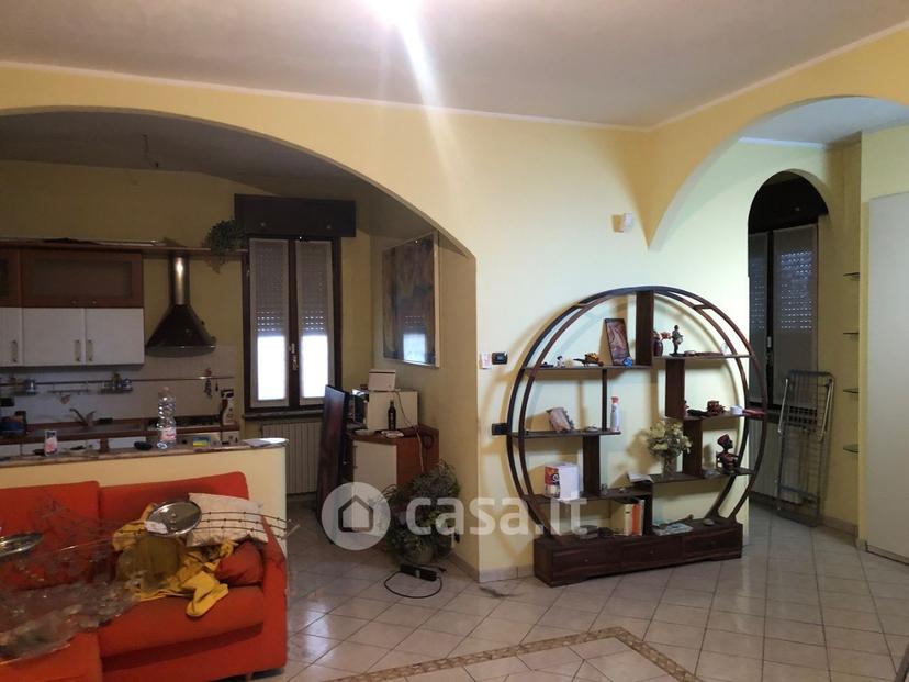 Villa in Via Giacomo Matteotti — foto 3 di 42