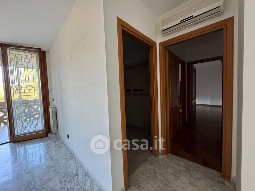 Trilocale in Via Massimo Grillandi 4