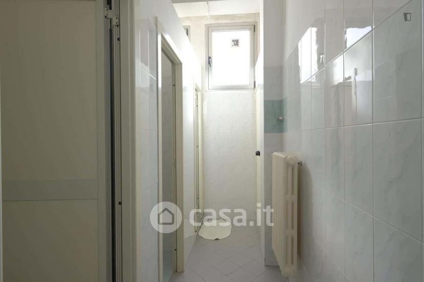 Stanza in Via degli Apuli — foto 9 di 51