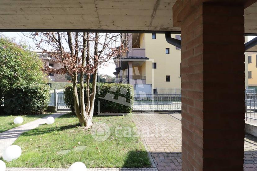 Villa in Via Gianni Rodari 16 — foto 11 di 89