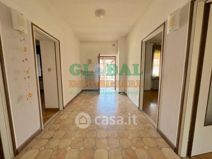 Trilocale in Via Fratelli 43 — foto 16 di 28