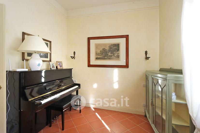 Villa in Viale Alcide de Gasperi 2 — foto 30 di 34