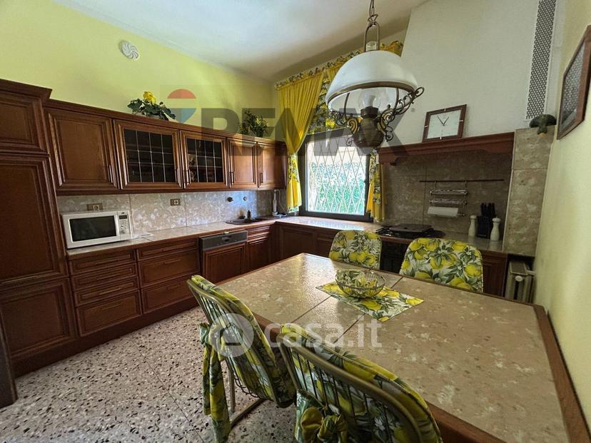 Villa in Via Lavesino — foto 32 di 45