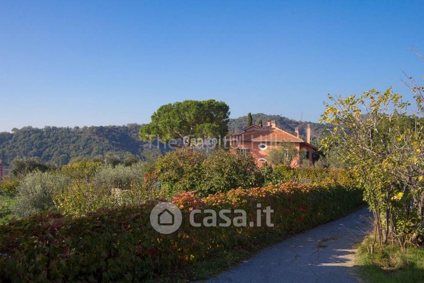 Villa in Via Ferrari 87 — foto 4 di 45