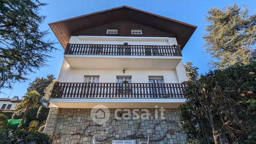 Villa in Via delle Viole 12 — foto 17 di 34