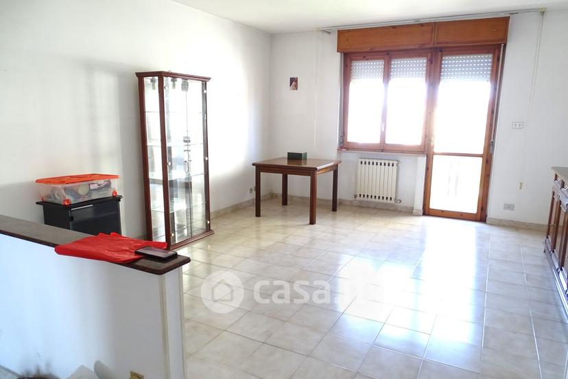 Quadrilocale in Via Pietro Nenni 6 — foto 13 di 36