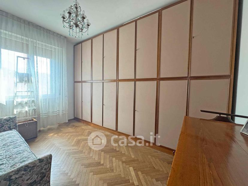Quadrilocale in Via Tiziano 1 — foto 3 di 35