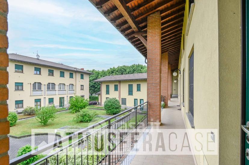 Trilocale in Via Circonvallazione 15 — foto 7 di 39