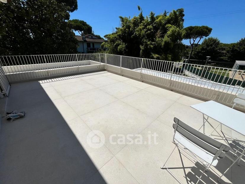 Villa in Via XX Settembre — foto 10 di 27