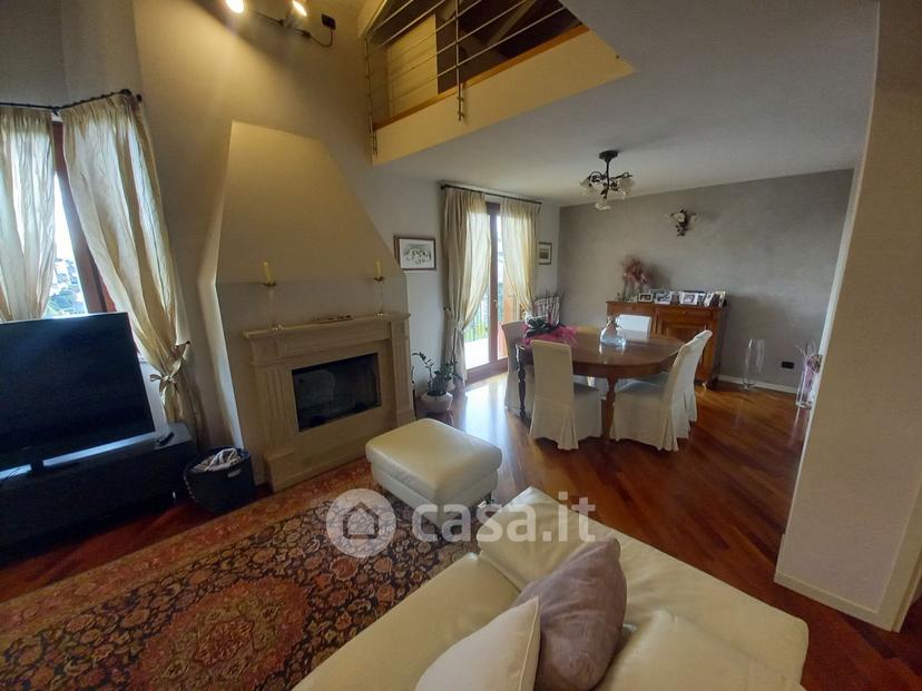 Quadrilocale in Via Centenaro 17 — foto 2 di 40