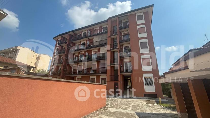 Quadrilocale in Via Cassolnovo 7 — foto 8 di 35