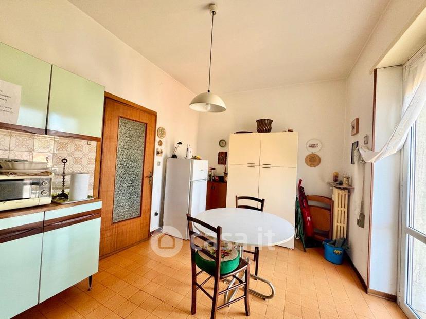 Quadrilocale in Via Ivanoe Amoretti 42 — foto 14 di 34