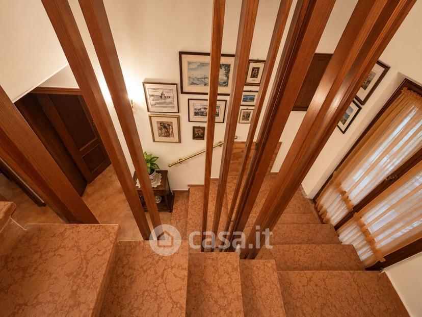 Villa in Via Zara — foto 16 di 47