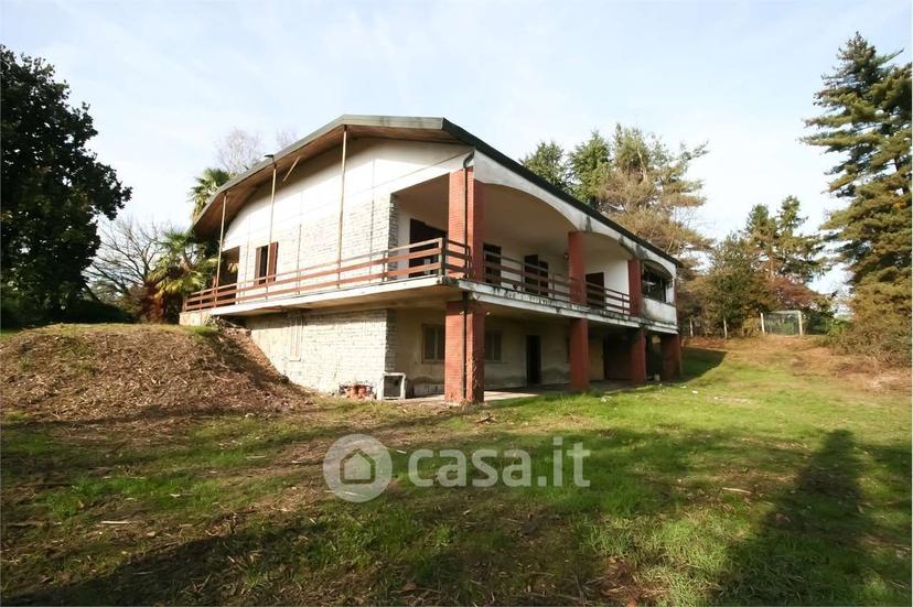 Villa in Via Avv. G. Colombo 8 — foto 5 di 34