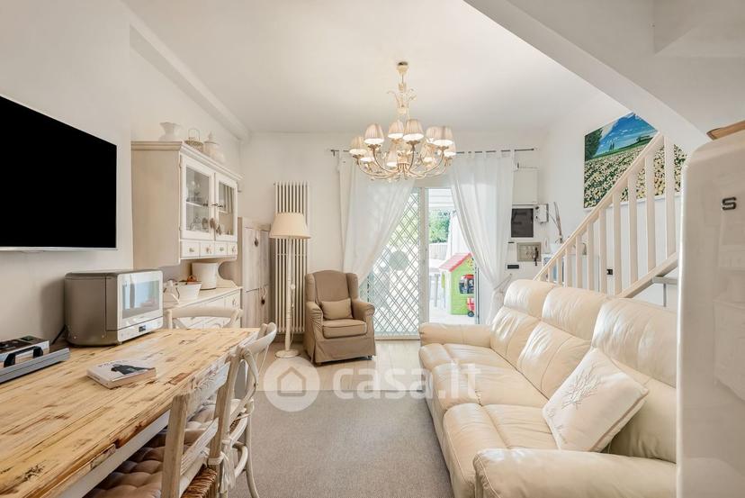 Villa in Via Piave — foto 11 di 18
