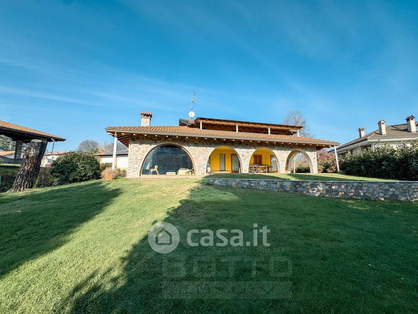 Villa in Via C. Battisti 84 — foto 25 di 39