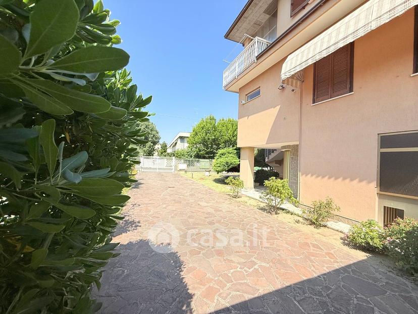 Villa in Via Luigi Barbieri 72 — foto 53 di 57