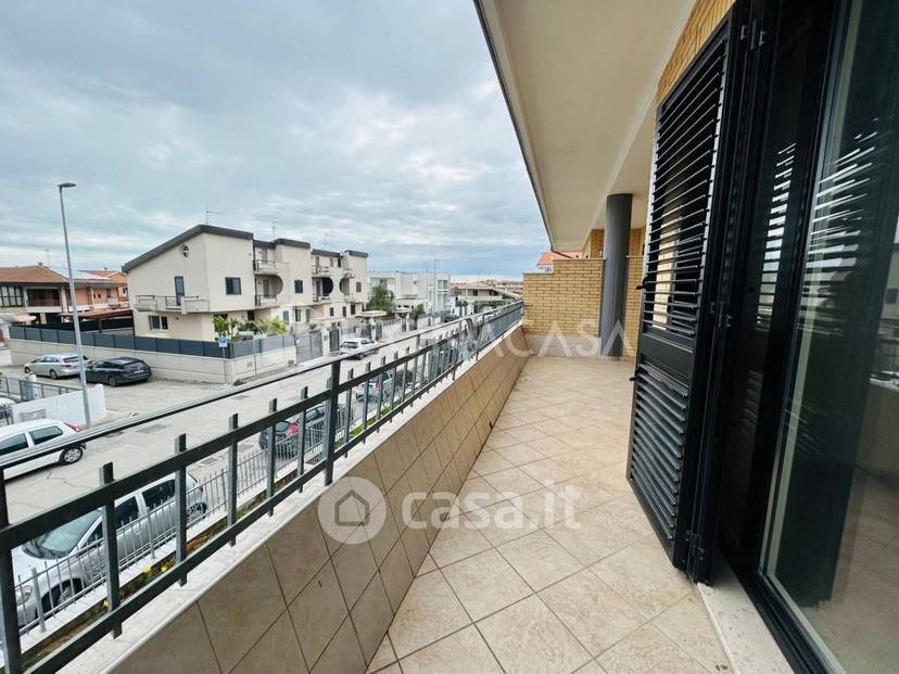 Trilocale in Via Genova — foto 29 di 29