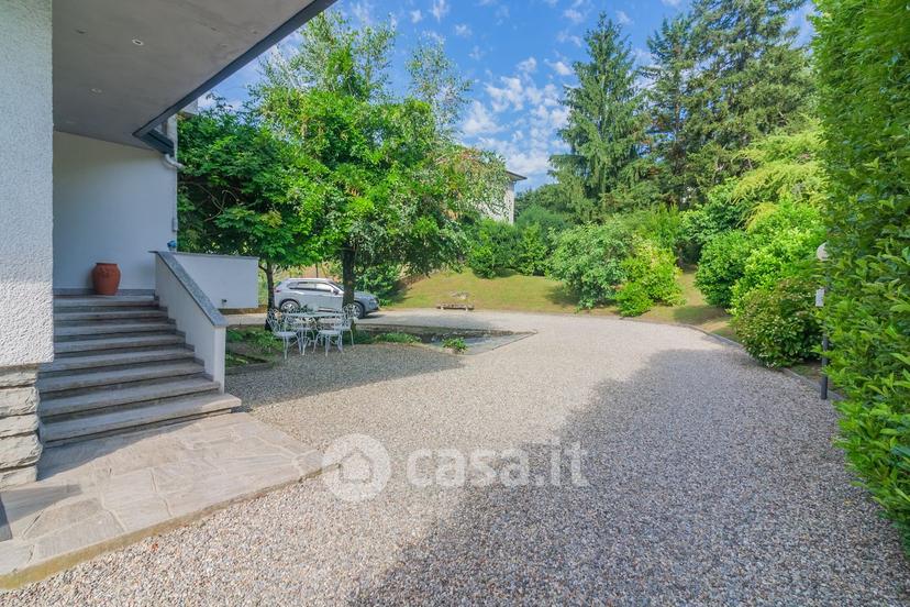 Villa in Via Como 19 — foto 30 di 32