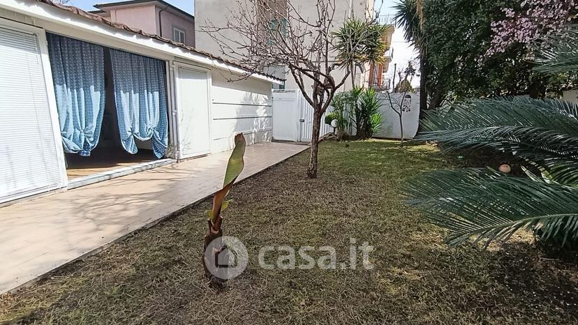 Villa in Via Guglielmo Capolino 21 — foto 3 di 22
