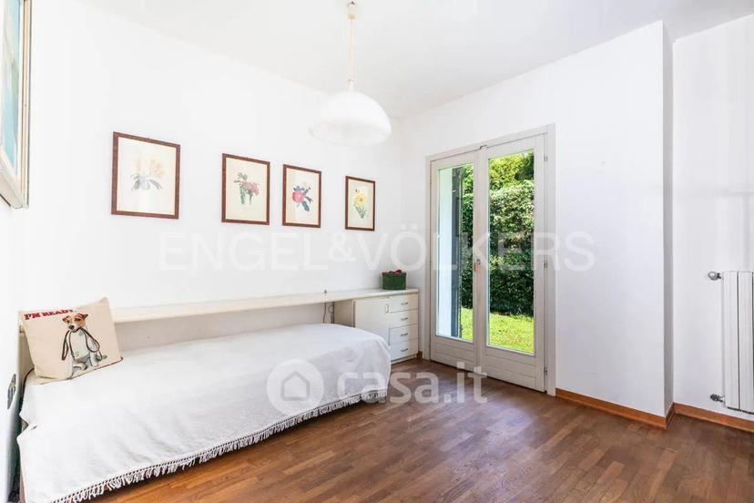 Villa in Via Venti Settembre 43 — foto 11 di 25