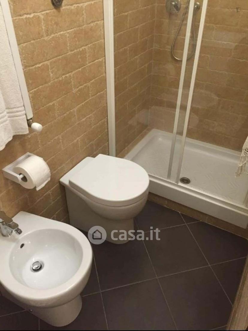 Stanza in Via Isidoro del Lungo — foto 8 di 9