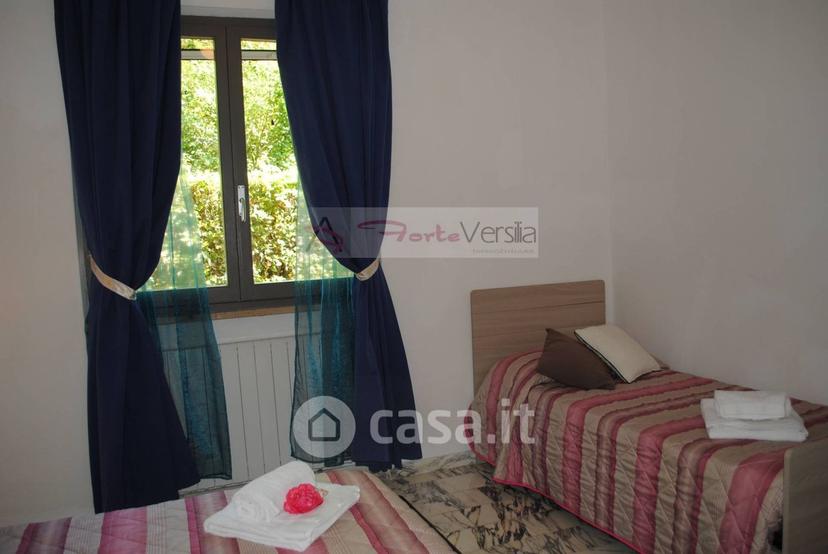 Villa in Via dei Cipressi 38 — foto 3 di 34