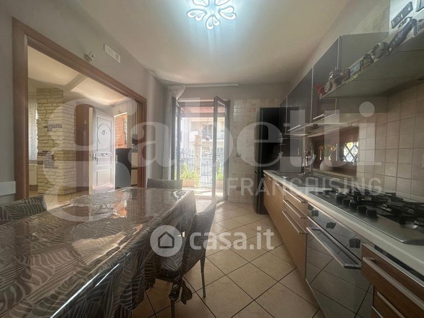 Villa in Via Benvenuto Cellini 9 — foto 22 di 30