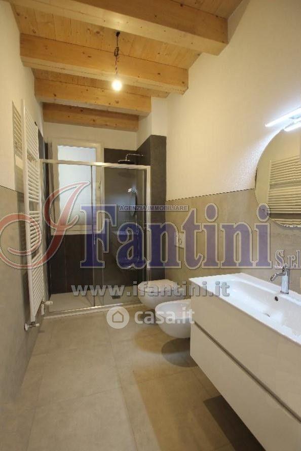 Trilocale in Via Ugo Bassi 62 — foto 10 di 21