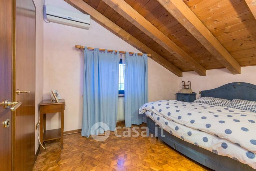 Villa in Via Cavour 24 — foto 8 di 33
