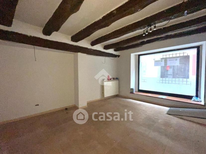 Trilocale in Via Valenzasca 4 — foto 13 di 24