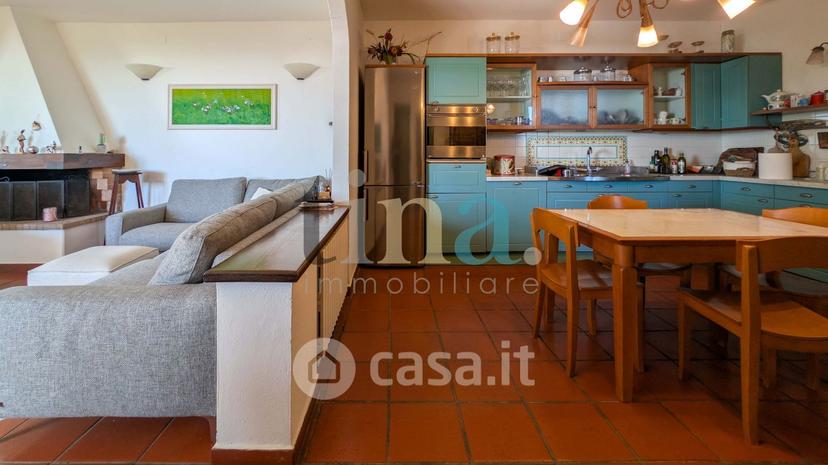 Villa in Via Cecinese — foto 27 di 56