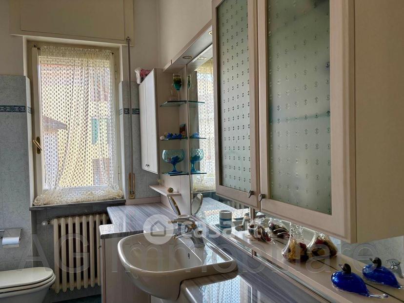Trilocale in Via Andrea Cavalli 4
