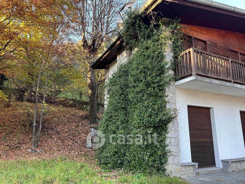 Villa in Via Massimo d'Azeglio 4 — foto 3 di 55