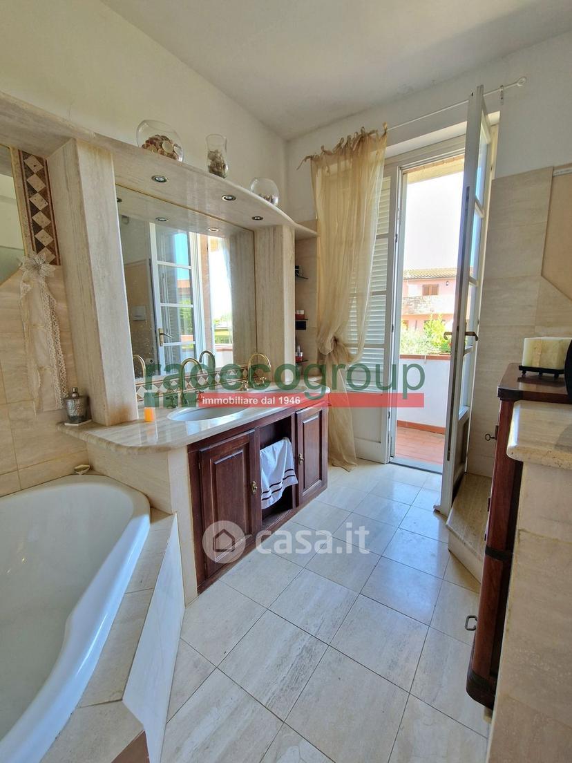 Villa in Via del Pino 34 — foto 15 di 55