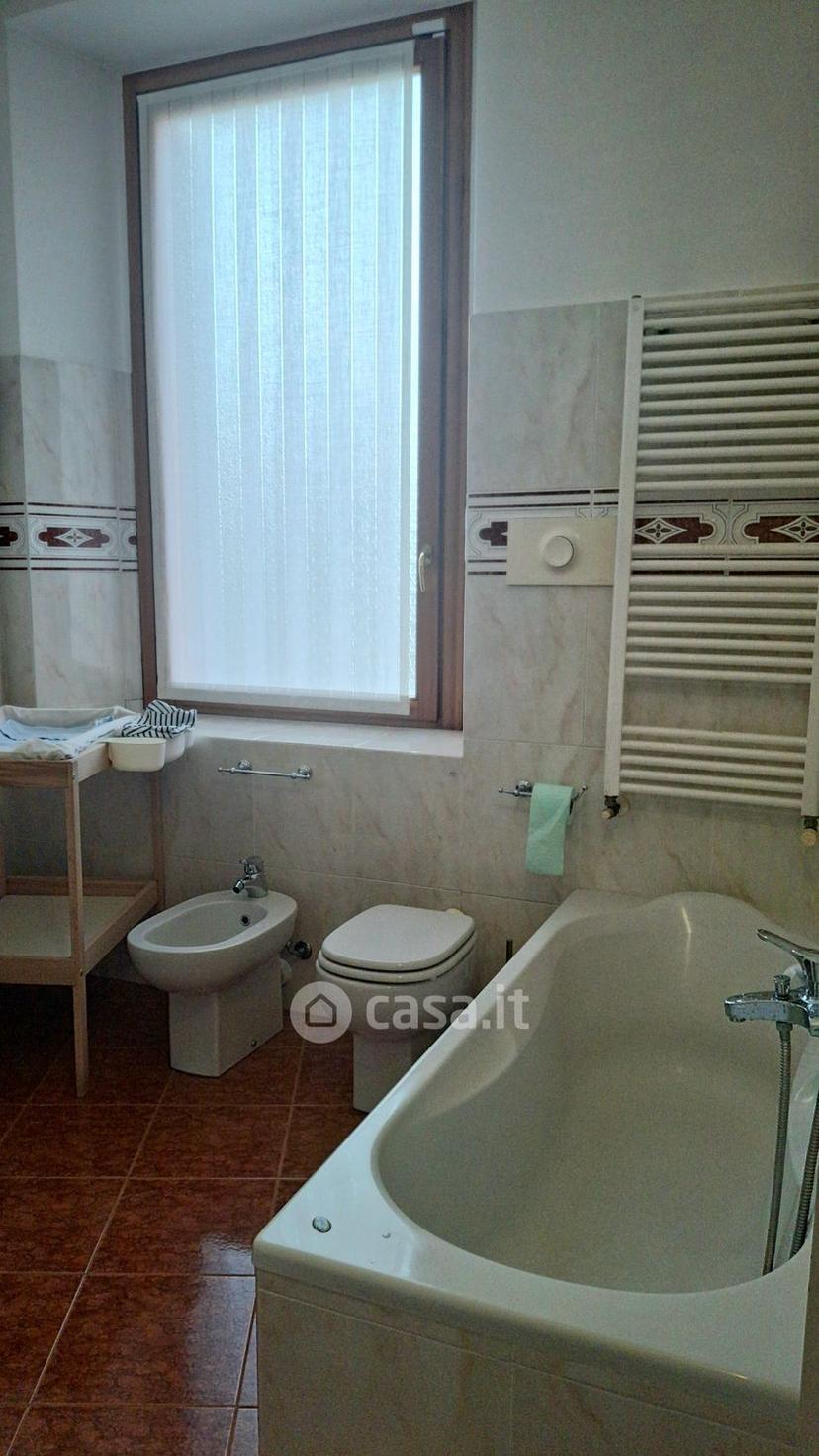 Trilocale in Via Lecco 166 — foto 15 di 31