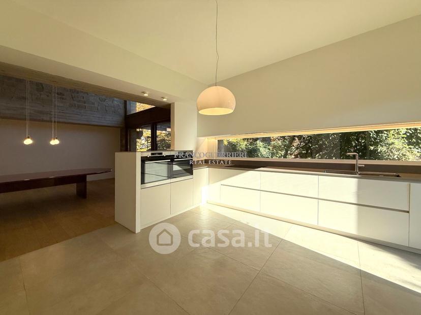 Villa in Via Alcide de Gasperi — foto 28 di 38