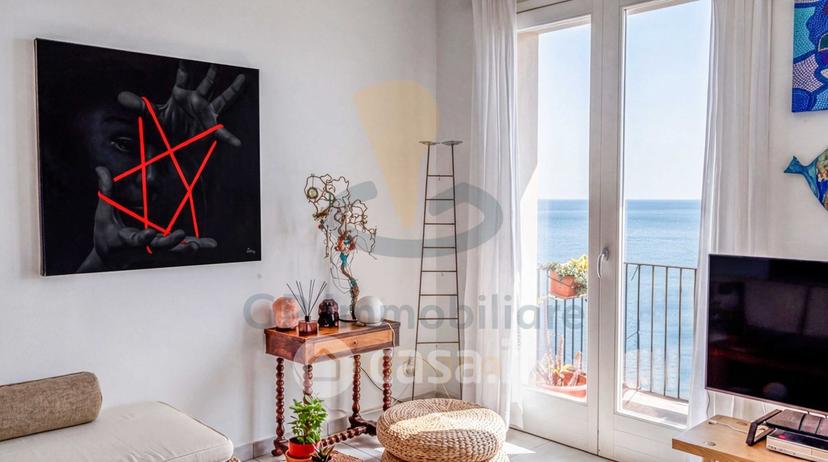 Trilocale in Corso Battellieri 21 — foto 3 di 29