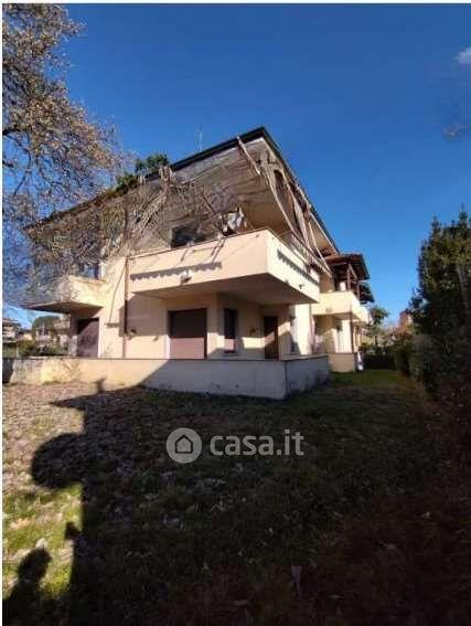 Trilocale in Via Giacomo Matteotti 554 — foto 22 di 36