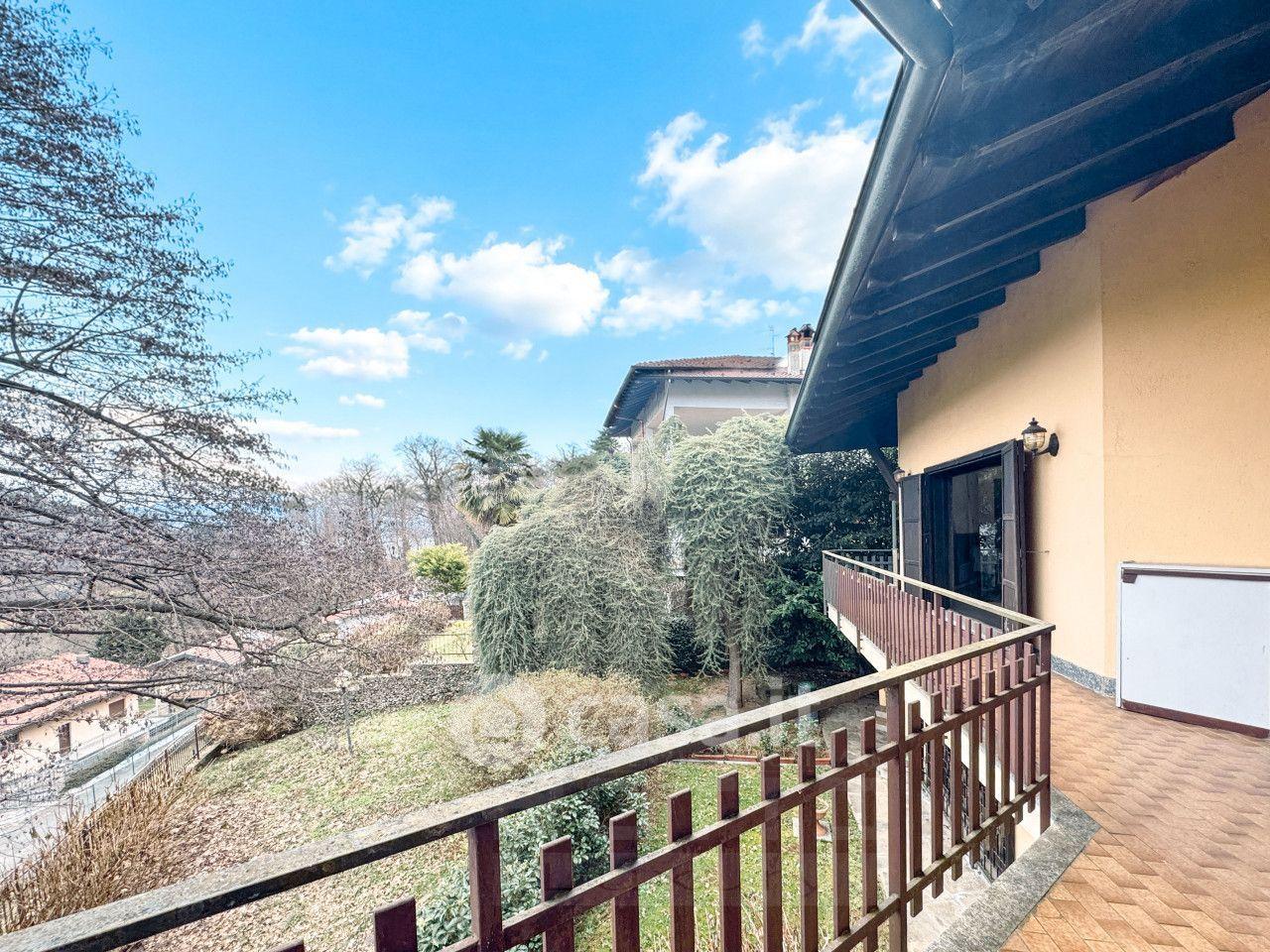 Villa in Via Per Ghevio 111