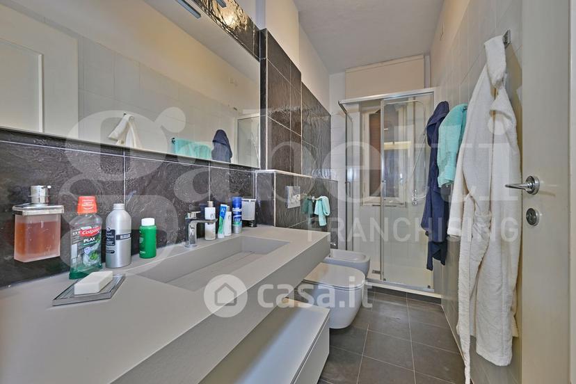 Appartamento in Viale Giosuè Carducci 11 — foto 26 di 40