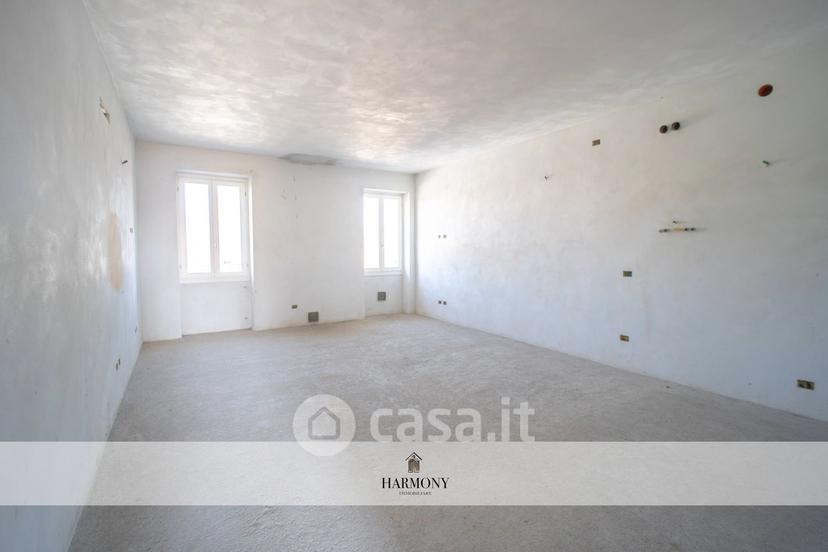 Trilocale in Via Giacomo Matteotti 8 — foto 29 di 38