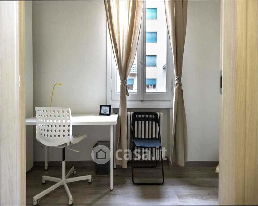 Stanza in Via del Borgo di San Pietro 59 — foto 5 di 20