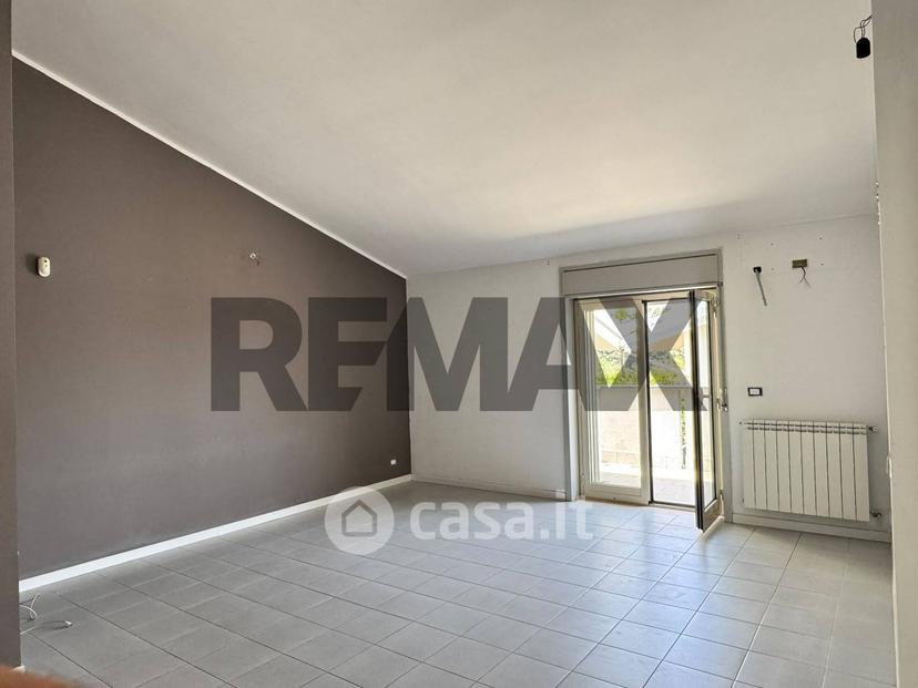 Trilocale in Via Duca degli Abruzzi 46 — foto 15 di 35