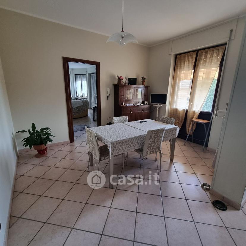 Villa in Via Ugo Foscolo 28 — foto 38 di 43